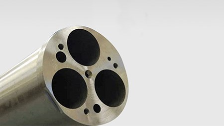 常見的深孔精(jīng)密零件加工(gōng)辦(bàn)法