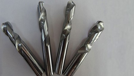 硬質(zhì)合金鑽頭種類和鑽孔注意要點